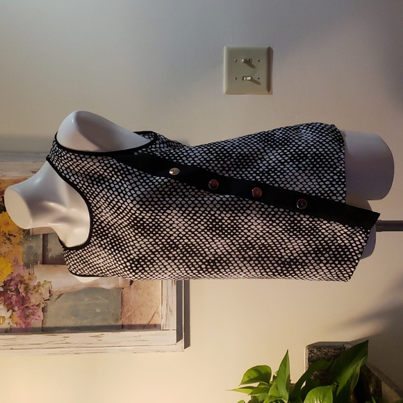 ♦️♦️ SOLD ♦️♦️Spense Tank - Picture 2 of 7